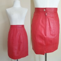 Red genuine leather vintage mini skirt	